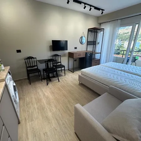 Apt Studios Himara Himarë