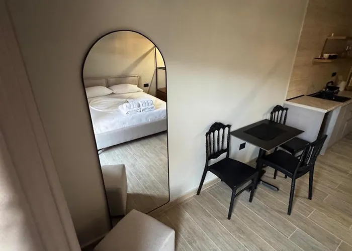 Apt Studios Himara * Himarë