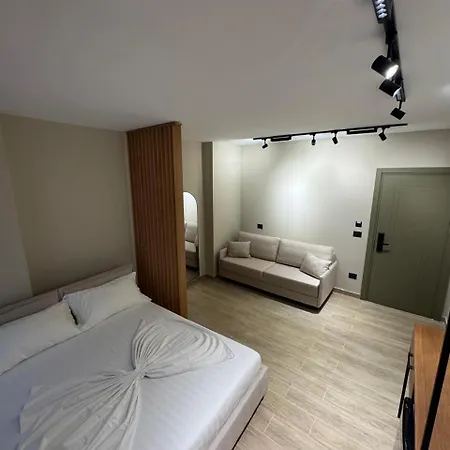 Apt Studios Himara *