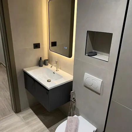 Apt Studios Himara