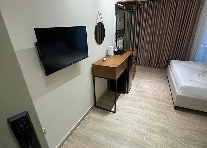 Apt Studios Himara *